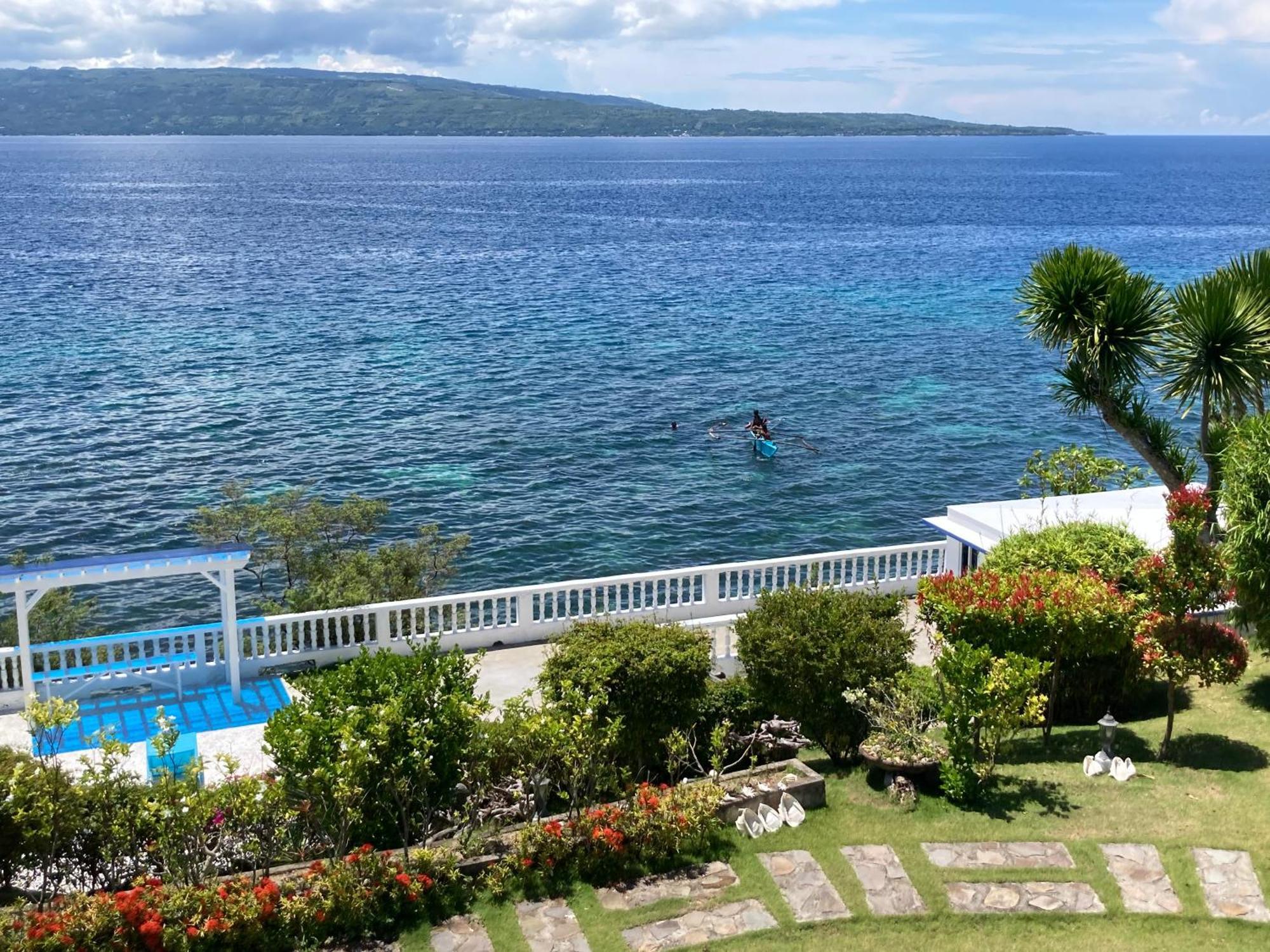 1888 Beach Resort Dumaguete City Extérieur photo