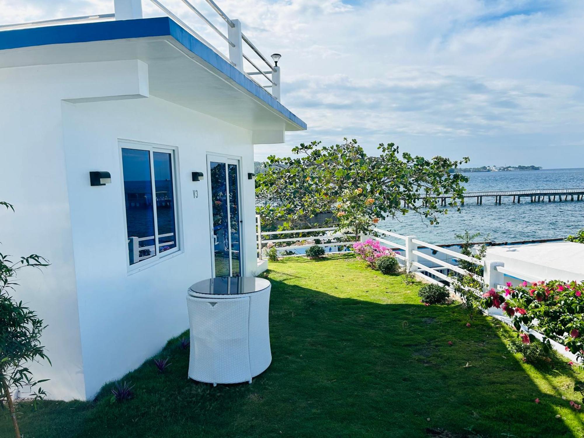 1888 Beach Resort Dumaguete City Extérieur photo